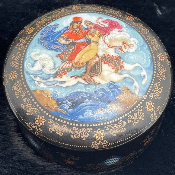 Russian Porcelain Music Box 1990 "The Princess & Elisha" Plate 1988 Numbered - Picture 7 of 16